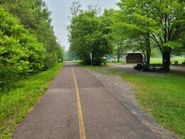 Kempt stop on the La Montérégiade bike path in Mont St-Grégoire