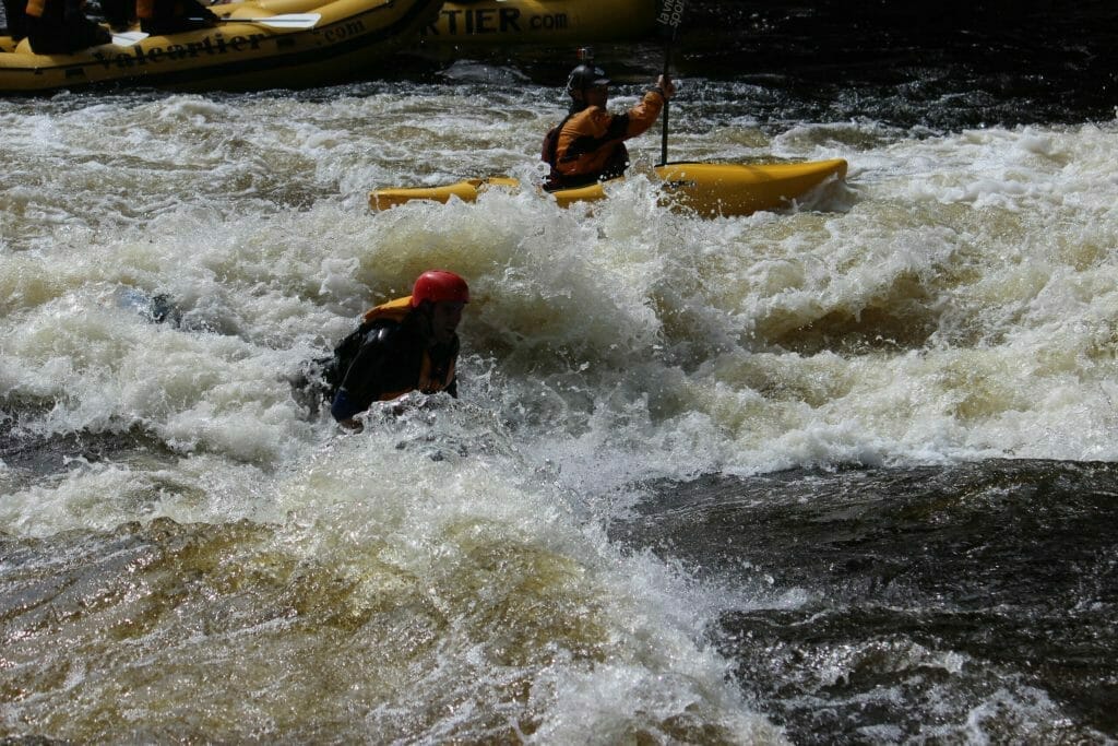 Descent of the Jacques-Cartier river rapids