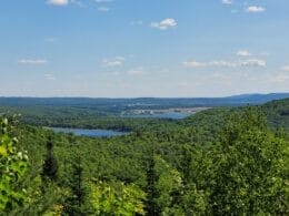 Panoramic view of lakes from the Lac en Coeur trail