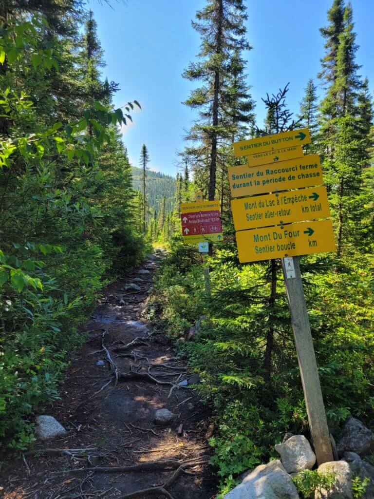 Sommets trailhead