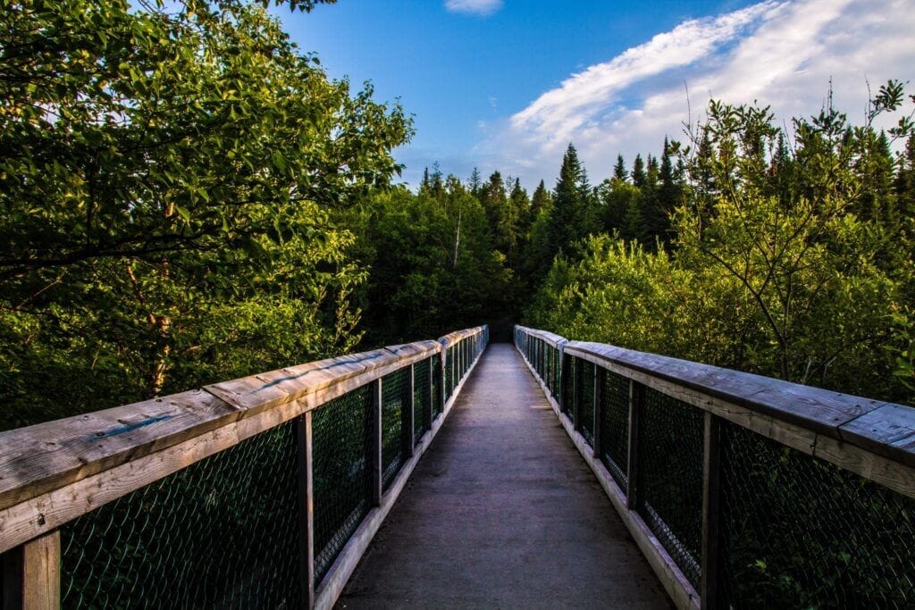 Footbridge at Parc de la Taïga in Port-Cartier