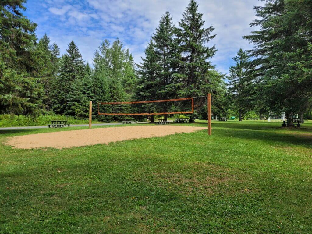 Volleyball court at Lac Édouard