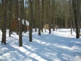 Accès au parc du Sanctuaire en hiver