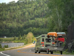 Bus with Nature-Aventure canoe transport