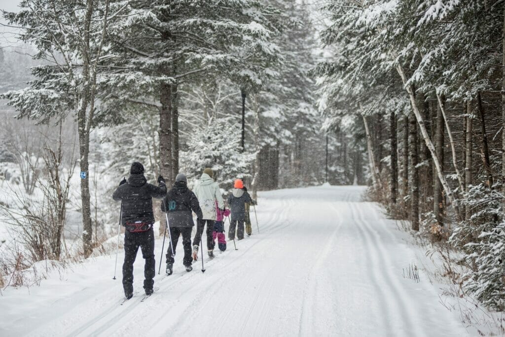 Family cross-country skiing on the Morin-Heights trails