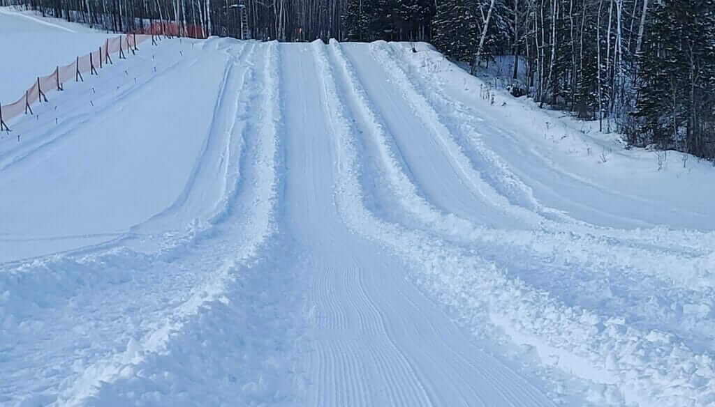 Snow slide at Mont Pits in Cabano