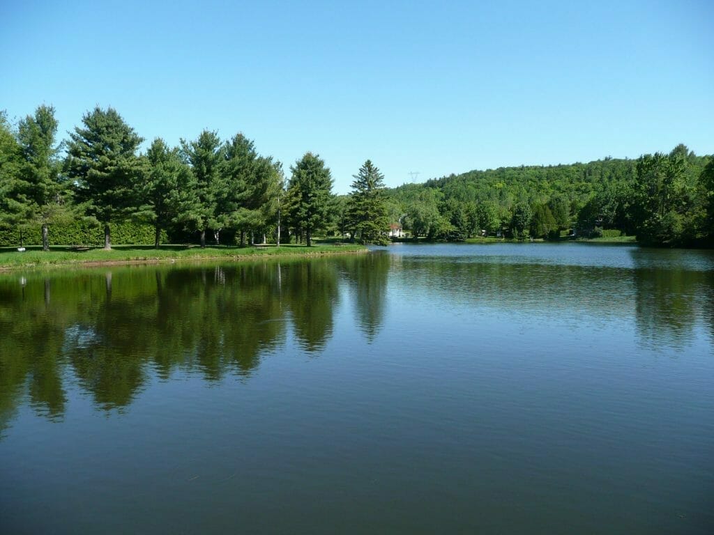 Ste-Marcelline-de-Kildare village pond