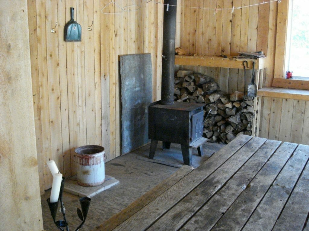 Refuge in the Massif de la forêt Ouareau sector