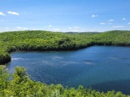 Lac en coeur from above
