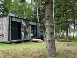 Summer mini-chalet at Domaine des Trois-Îles
