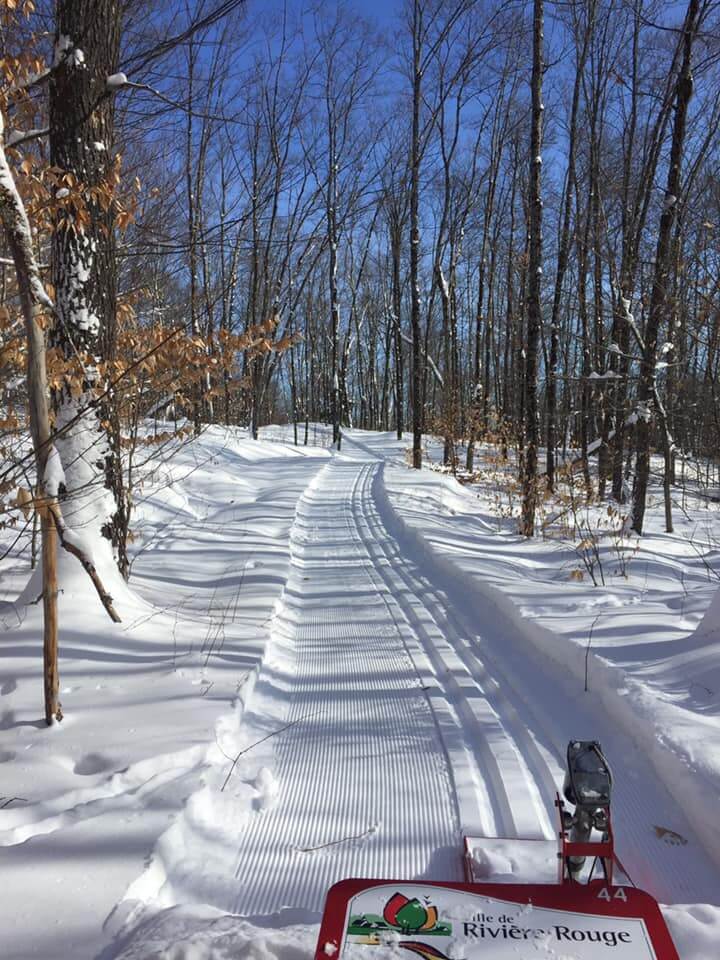 Piste de ski de fond au club des six cantons à Rivière-Rouge