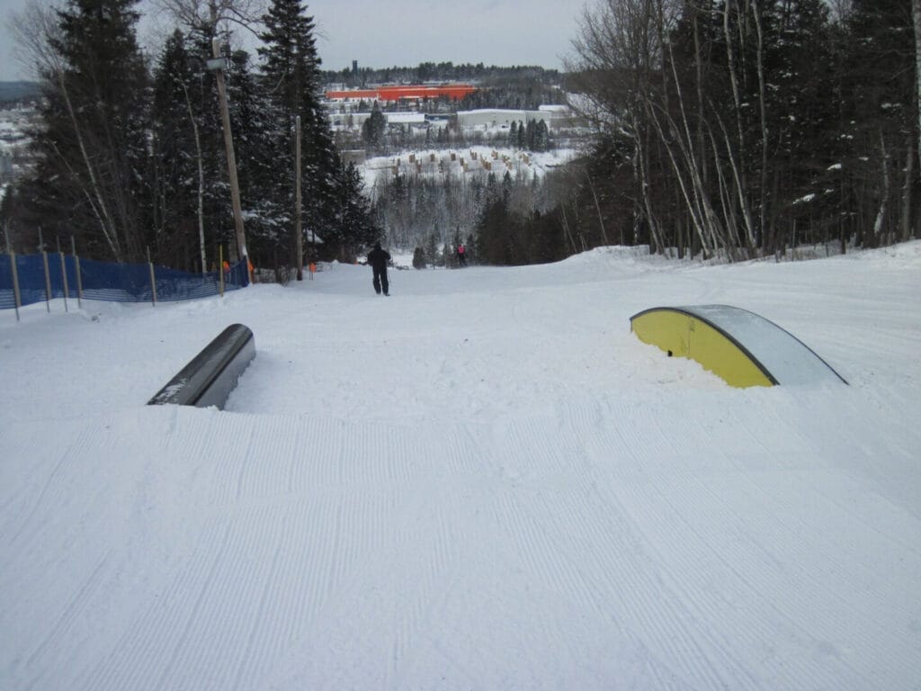 Ski trail with modules at Saint-Georges ski resort