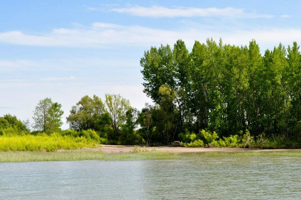 Beach on Île des Barques in Ste-Anne-de-Sorel