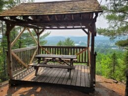Belvédère sentier de l'Aqueduc à Saint-Alexis-des-monts