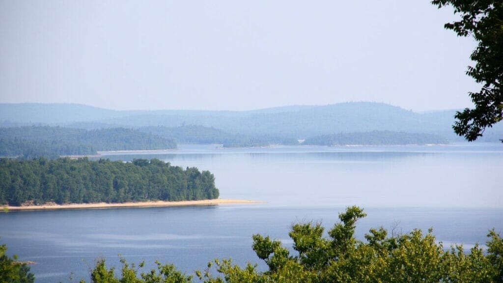 View of the Mitchinamecus reservoir at Lac Zec of the same name.