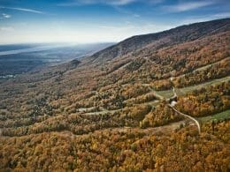 Mont Sainte-Anne en automne