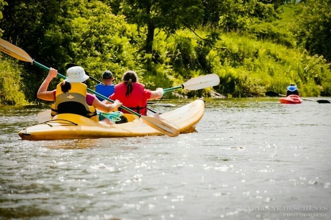 Kayaks sur la rivière Missisquoi à Mansonville (Canton de Potton)