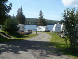 Site de camping face au lac Carré