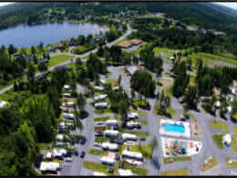 Vue aérienne du camping Lac-Etchemin