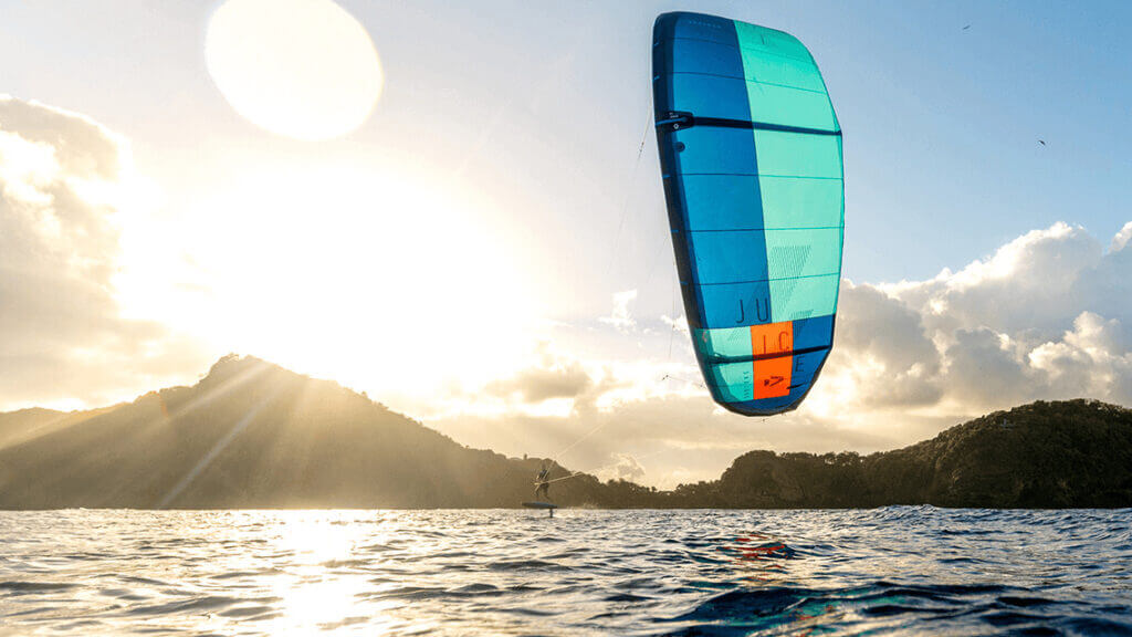 Kite surf sur le lac des Deux Montagnes à Oka