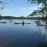 Groupe en kayak de mer avec Évasion Plein Air en Outaouais