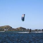 Kites surf sur la mer au Îles-de-la-Madeleine
